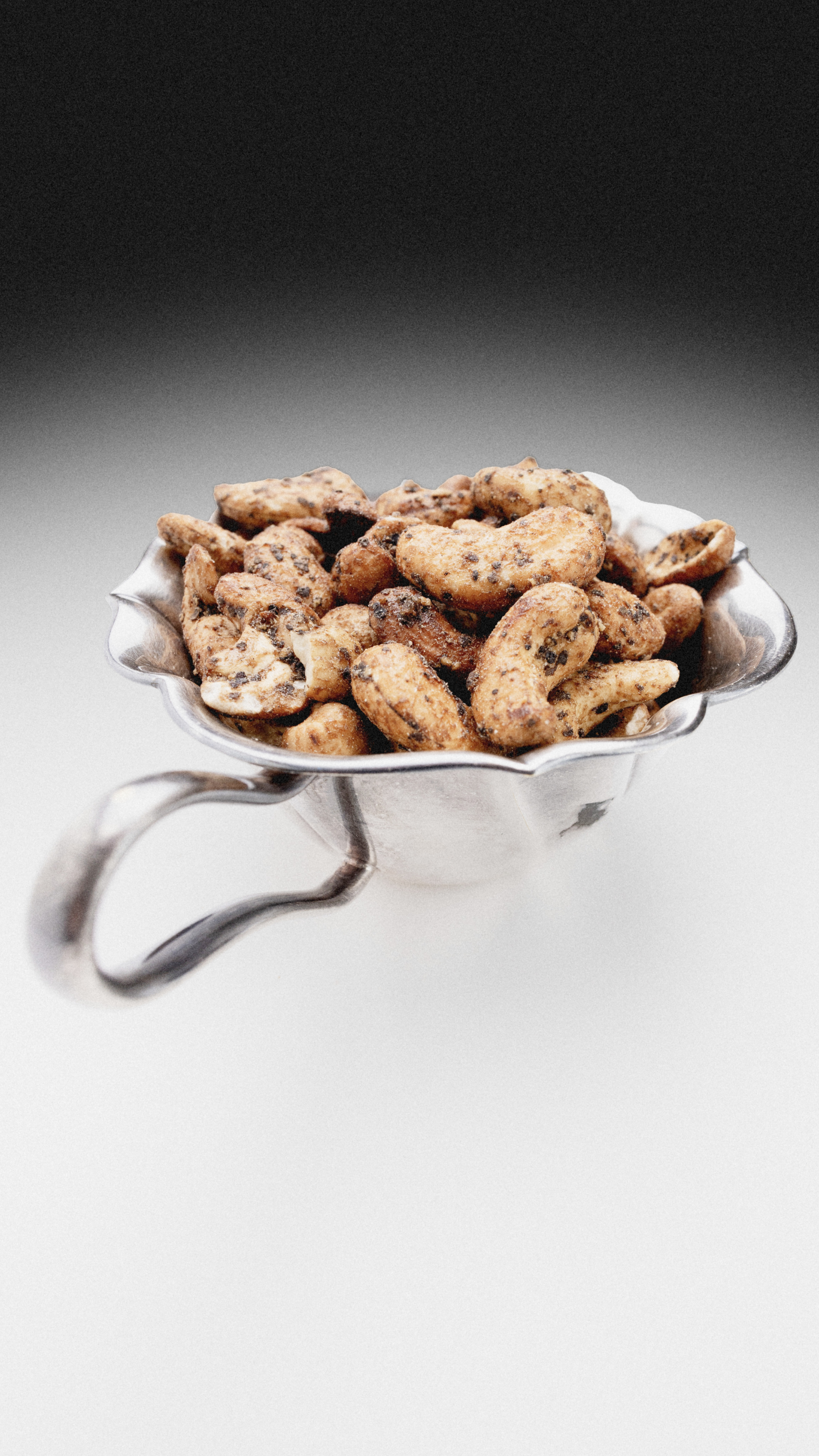 Cashews - roasted ROSEMARY HERBS