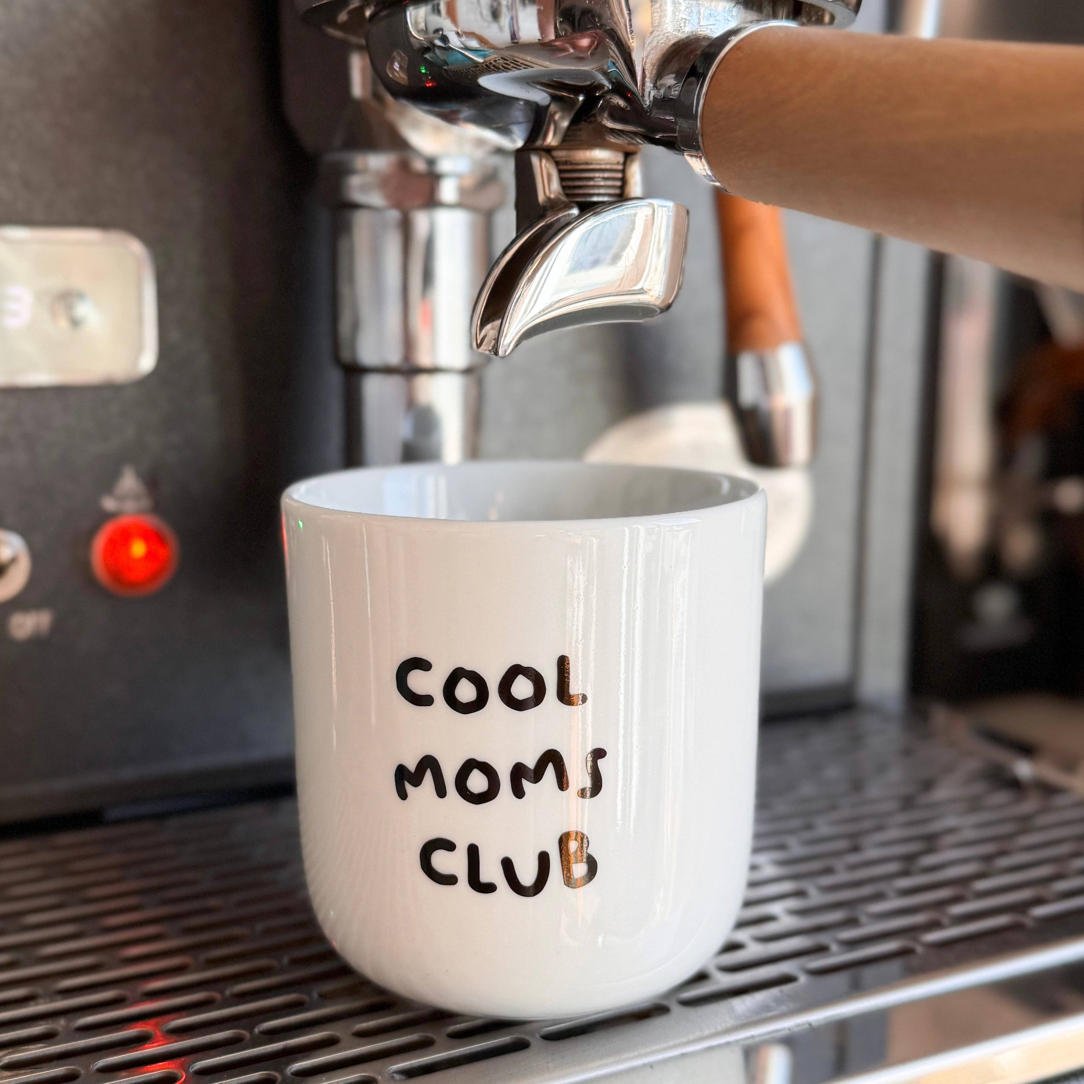 Porzellanbecher "cool moms club"
