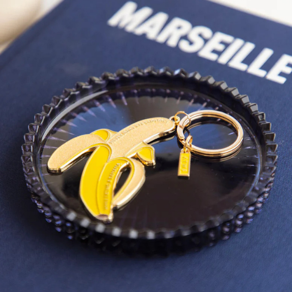 Schlüsselanhänger - Banane - NEVER MAKE EYE CONTACT, WHILE EATING A BANANA