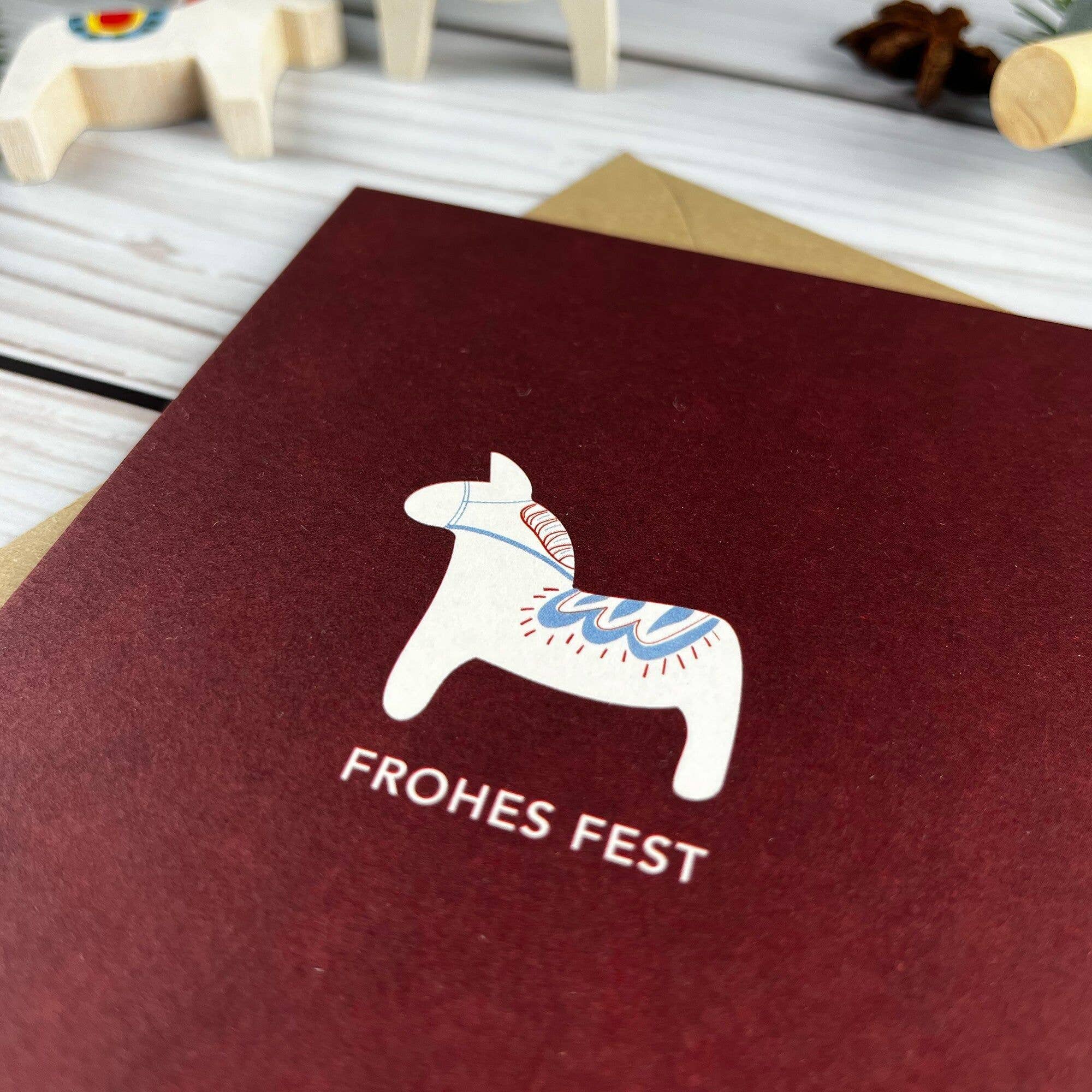 Weihnachtskarte „Dalapferd Bordeaux“