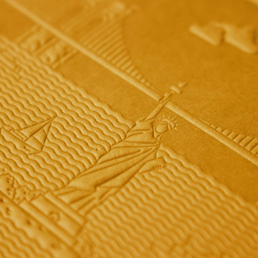 Notizbuch New York in Gelb von The City Works mit handgeprägtem Stadtmotiv auf dem Cover