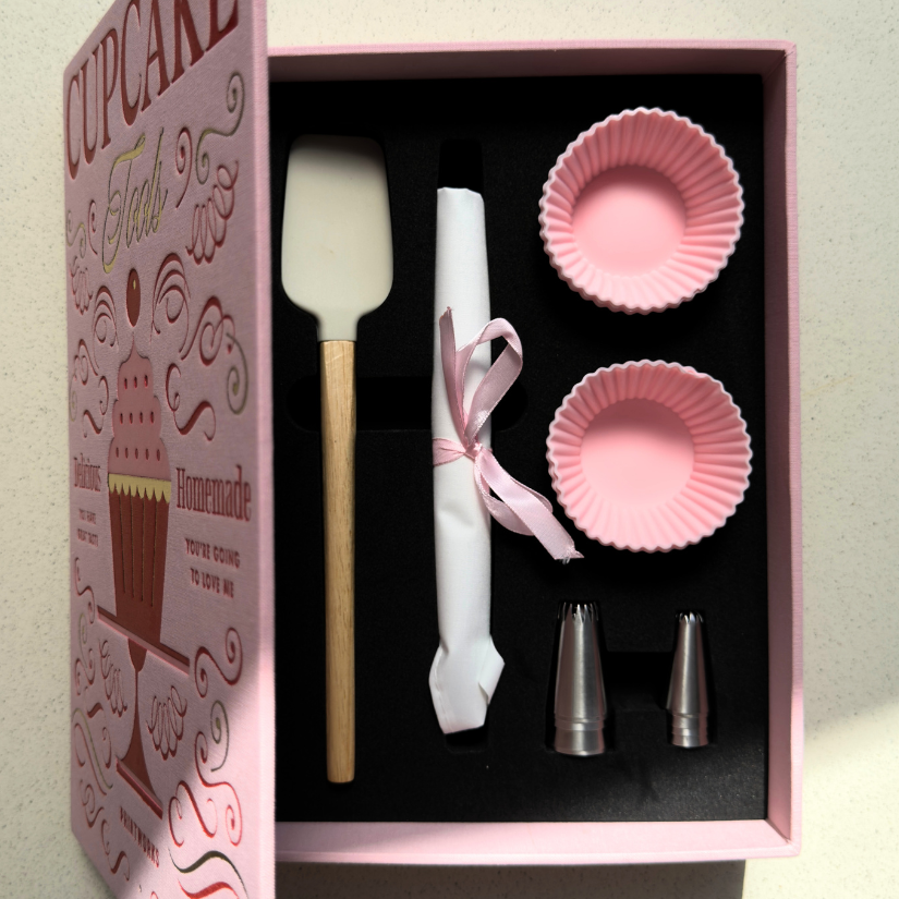 Coffee Table Book Cupcake Essentials | Backzubehör in Buchbox