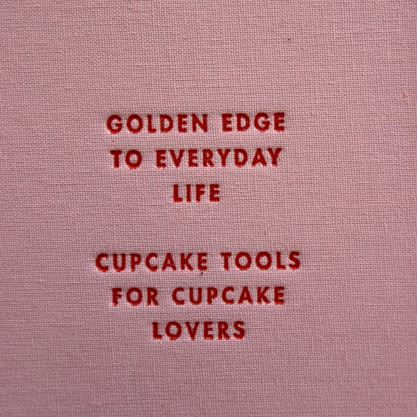 Coffee Table Book Cupcake Essentials | Backzubehör in Buchbox