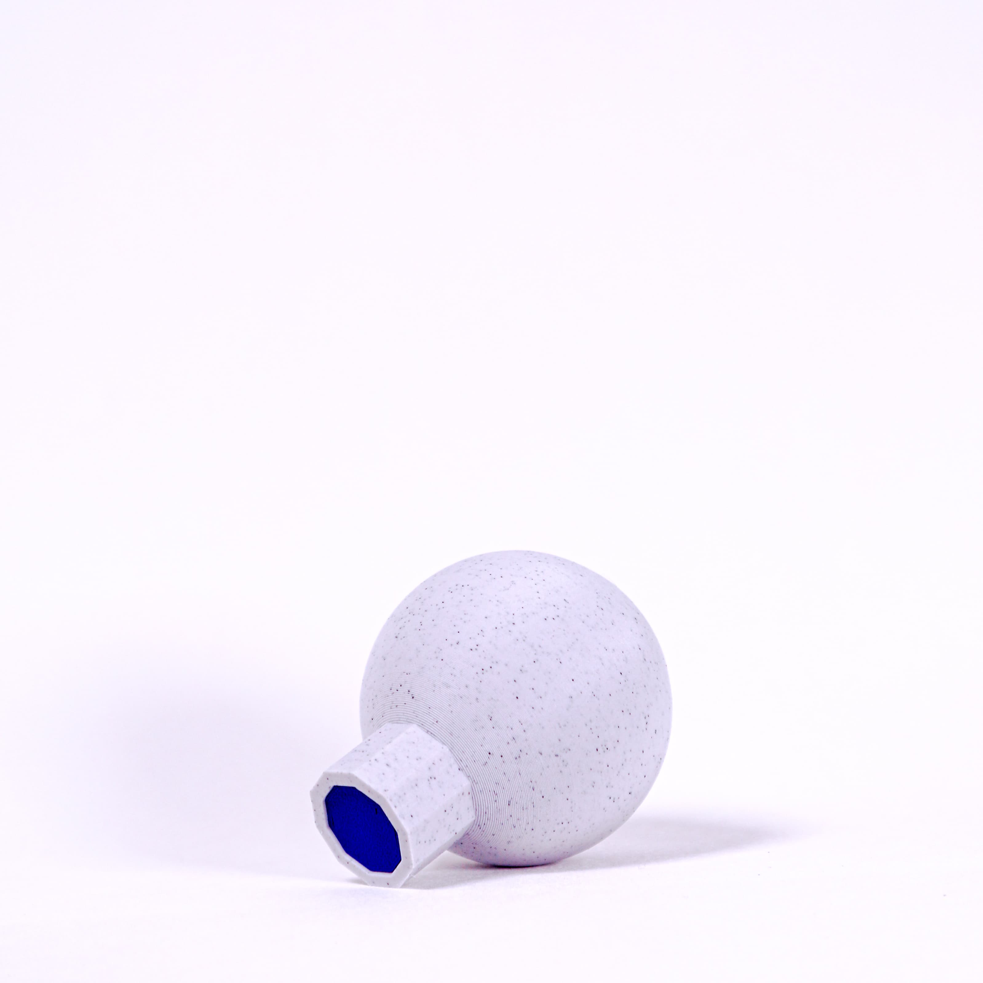 ANIS Kerzenhalter - SPHERE - stein