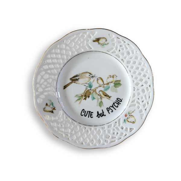 Vintage Wandteller "CUTE BUT PSYCHO" | Upcycling Unikat | 19 cm