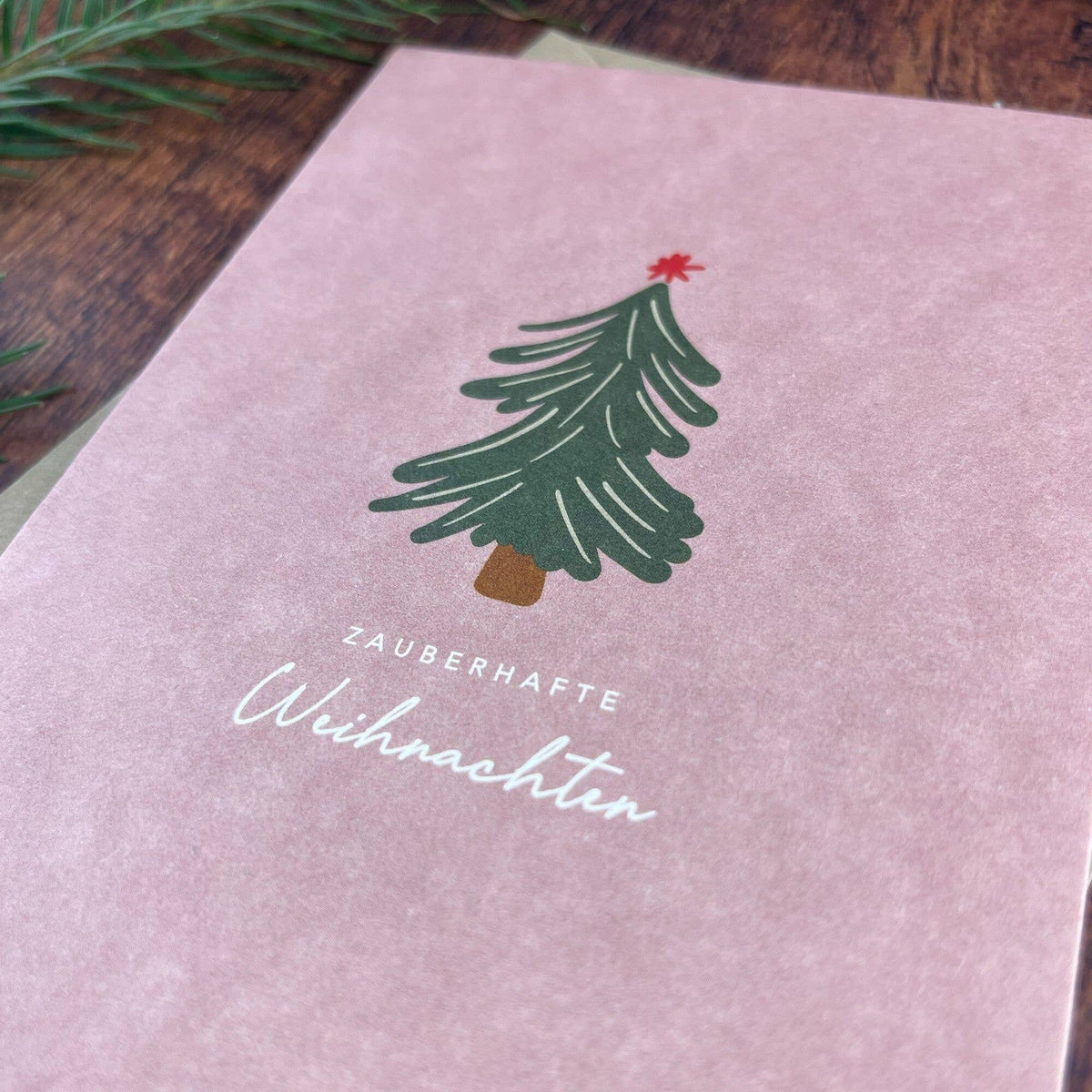 Weihnachtskarte „zauberhafte Weihnachten“ mit illustriertem Tannenbaum von Naturbedacht, Detail